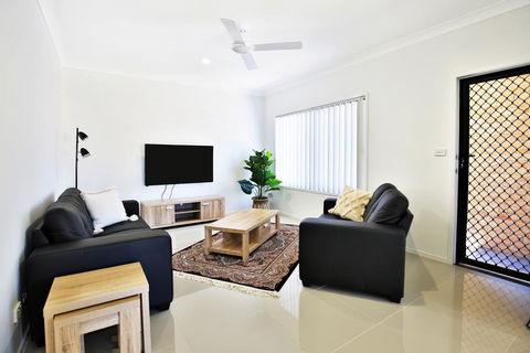 Villa Mare @ Culburra - 4 Mins To Beach - Accommodation Yamba 0