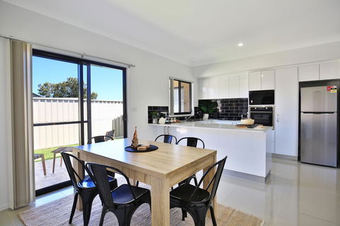 Villa Mare @ Culburra - 4 Mins To Beach - Accommodation Yamba 2