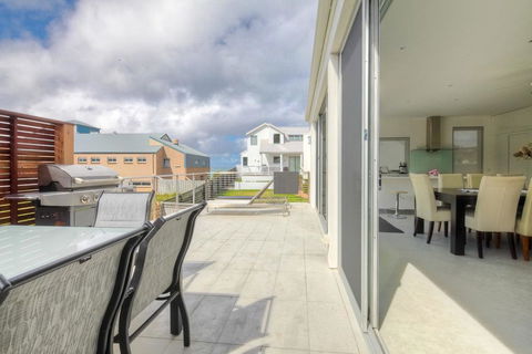 Villa Moyne - Located In A Quiet Cul De Sac And Designed For Beach Families - Accommodation Yamba 2