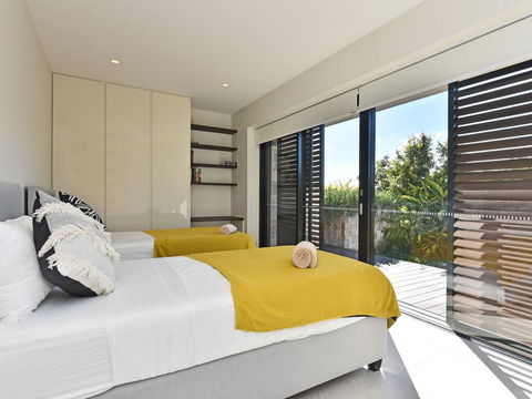 Villa Positano Waterside At Trinity Point - Accommodation Yamba 1