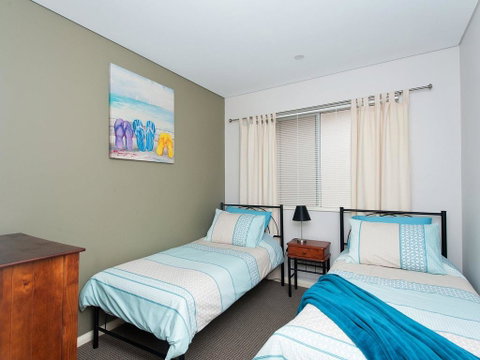 Villa Serene @ Fingal Bay - Accommodation Yamba 1