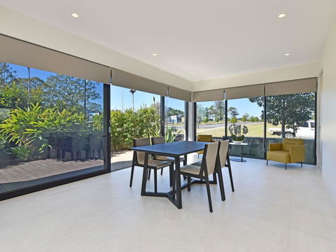 Villa Sorrento Waterside At Trinity Point - Accommodation Yamba 1