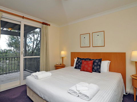 Villa Spa Executive 1br Pinot Resort Condo Located Within Cypress Lakes Resort (nothing Is More Central) - Accommodation Yamba 2