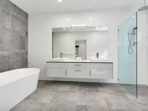 Villa Tiino - Clifton Beach - Accommodation Yamba 2