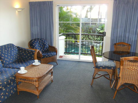 Villa Vaucluse Apartments - Accommodation Yamba 1