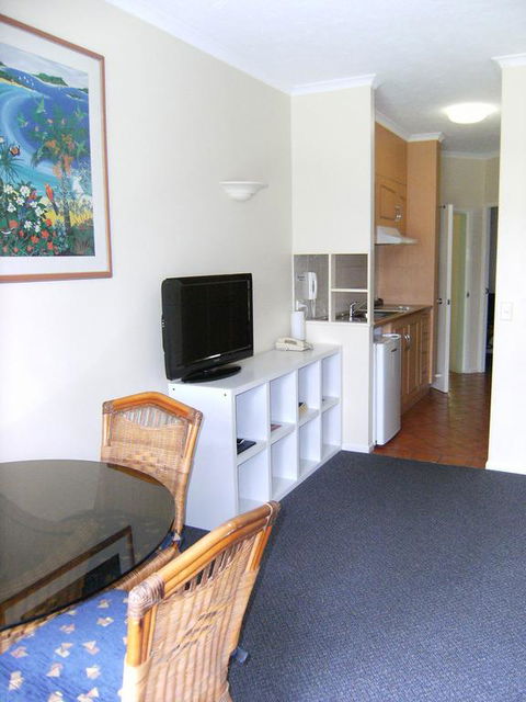 Villa Vaucluse Apartments - Accommodation Yamba 3