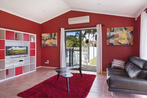 Village Drive 31 Ulladulla - Accommodation Yamba 1
