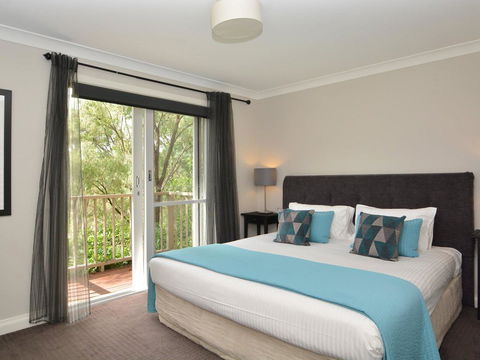 Villas Diciotto (sleeps 18) Resort Condos Located Within Cypress Lakes Resort (nothing Is More Central) - Accommodation Yamba 2