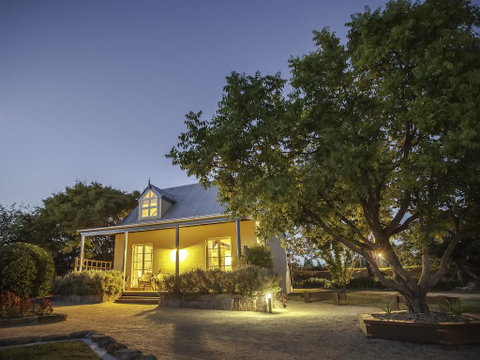 Vineyard Cottages - Accommodation Yamba 0