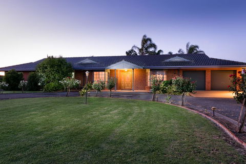 Vineyard Retreat Mildura - Accommodation Yamba 0
