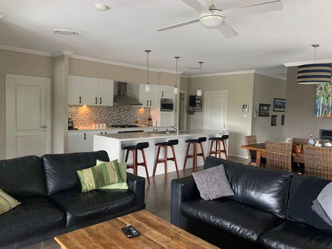 Vintage On The 8th - Accommodation Yamba 2
