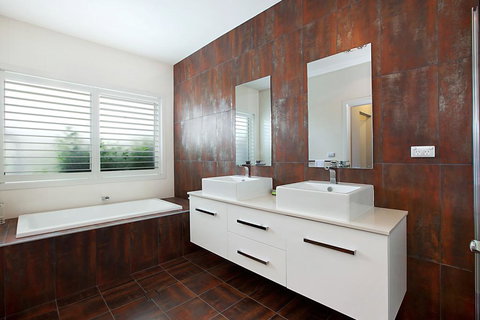 Vista One - Accommodation Yamba 0