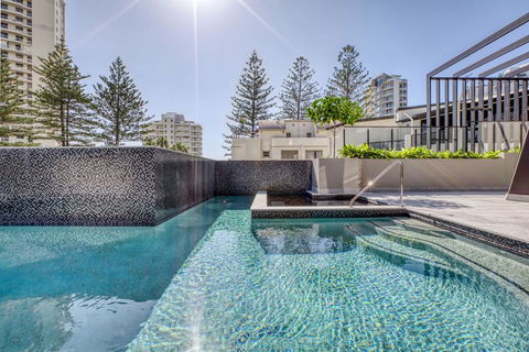 Vue Broadbeach - Accommodation Yamba 2