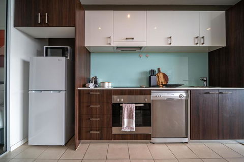 Vue Of The East End-Wifi - Netflix - Nespresso - Accommodation Yamba 3