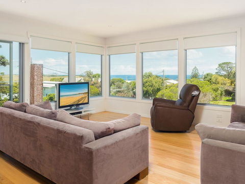 Waikiki Dream - Accommodation Yamba 2