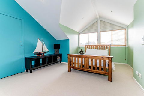 WALKIN' ON SUNSHINE - Accommodation Yamba 2