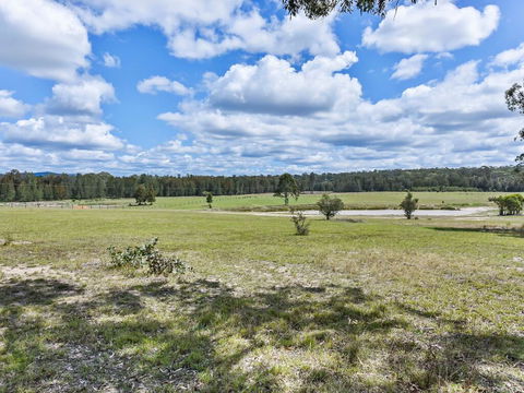 Wallaby Cottage - Cute Accom In Bushland Setting - Accommodation Yamba 3