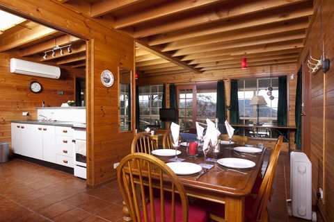 Wallaby Leap - Accommodation Yamba 3