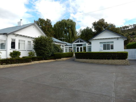 Walton House Bed & Breakfast - Accommodation Yamba 0