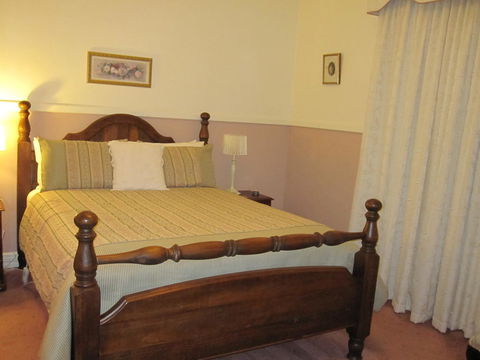 Walton House Bed & Breakfast - Accommodation Yamba 2