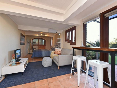 Wangi Waterfront Delight 1bdr Studio - Accommodation Yamba 0