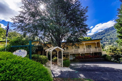 Warburton Lodge - Accommodation Yamba 0