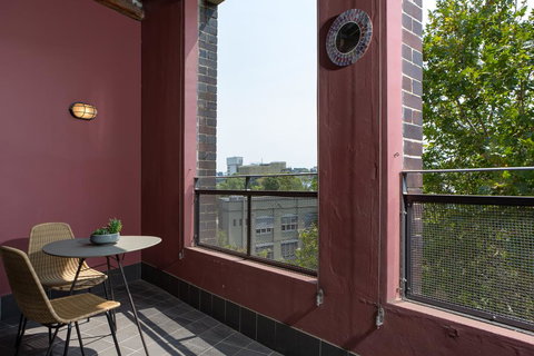 Warehouse Apartment With Balcony In Trendy Area - Accommodation Yamba 3