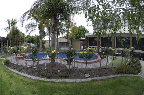 Warrina Motor Inn - Accommodation Yamba 3