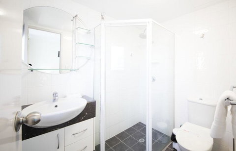 Warringa Surf Holiday Apartments - Accommodation Yamba 0