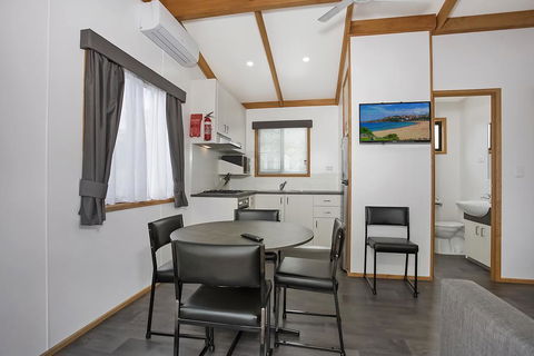 Warrnambool Holiday Village - Accommodation Yamba 2