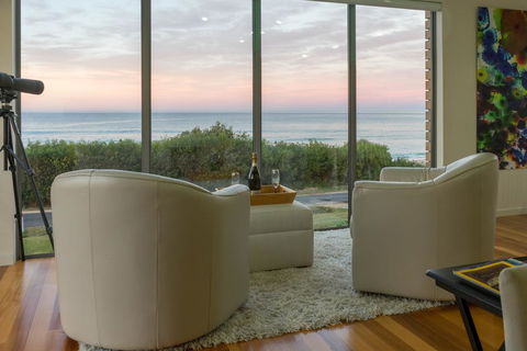 Watercolours - Accommodation Yamba 0