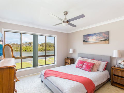 Waterfront At Point Road - Accommodation Yamba 0