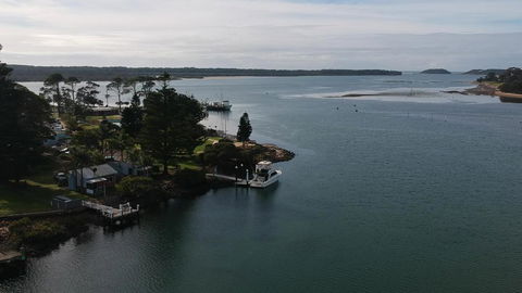 Waterfront Cottages - Accommodation Yamba 2