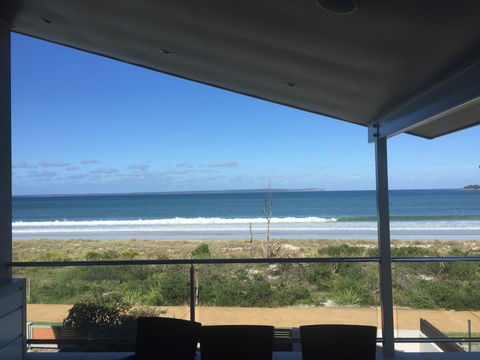 Waterfront Dream Vincentia - Accommodation Yamba 0