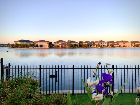 Waterfront Grand Villa For Big Group - Accommodation Yamba 1