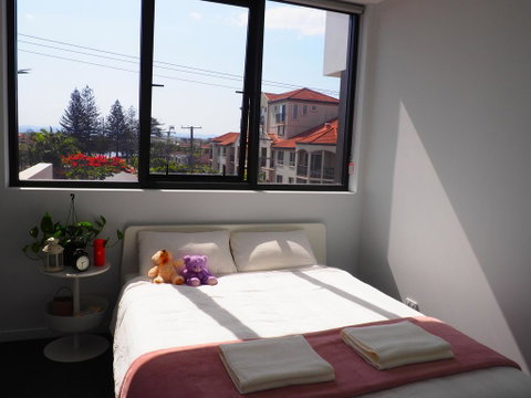 Waterfront Quiet Room - Accommodation Yamba 0