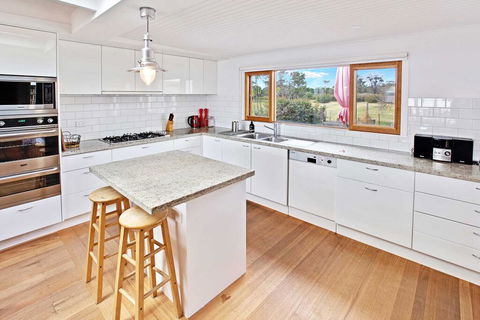 Waterfront Sanctuary - Raymond Island Getaway - Accommodation Yamba 3