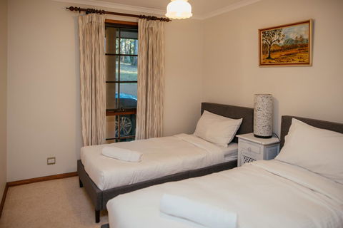 The Dan - Accommodation Yamba 10