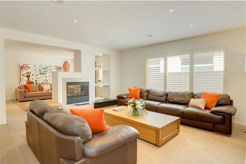 Newington Lakehouse - Accommodation Yamba 13
