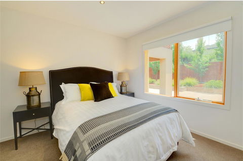 Newington Lakehouse - Accommodation Yamba 6