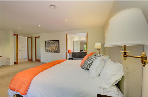 Newington Lakehouse - Accommodation Yamba 4