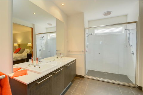 Newington Lakehouse - Accommodation Yamba 10