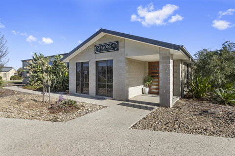 Quality Hotel Point Cook - Accommodation Yamba 2