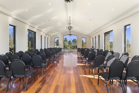 Quality Hotel Point Cook - Accommodation Yamba 3