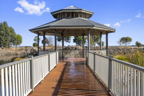 Quality Hotel Point Cook - Accommodation Yamba 4