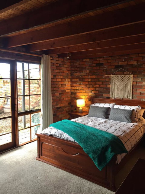 Bricks And Roses - Accommodation Yamba 14