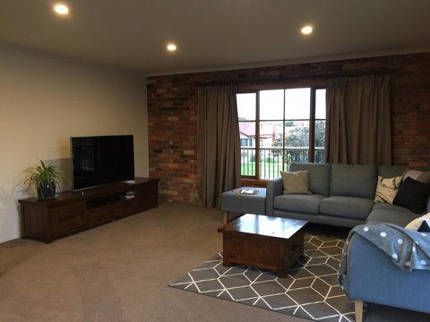 Bricks And Roses - Accommodation Yamba 11