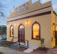 The Old Mechanics - Accommodation Yamba