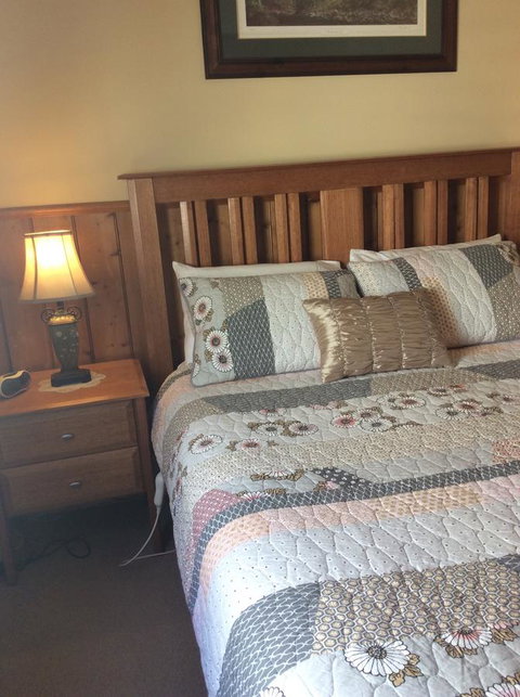 Airleigh-Rose Cottage - Accommodation Yamba 9