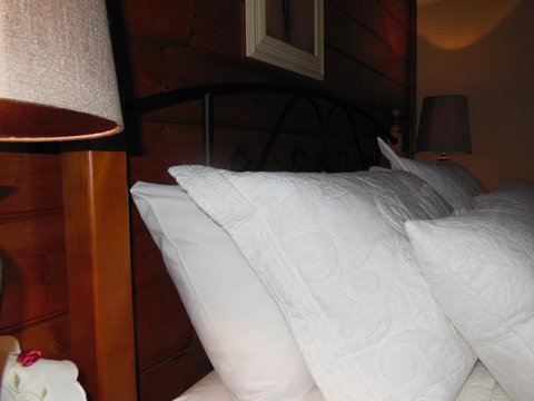 Airleigh-Rose Cottage - Accommodation Yamba 32